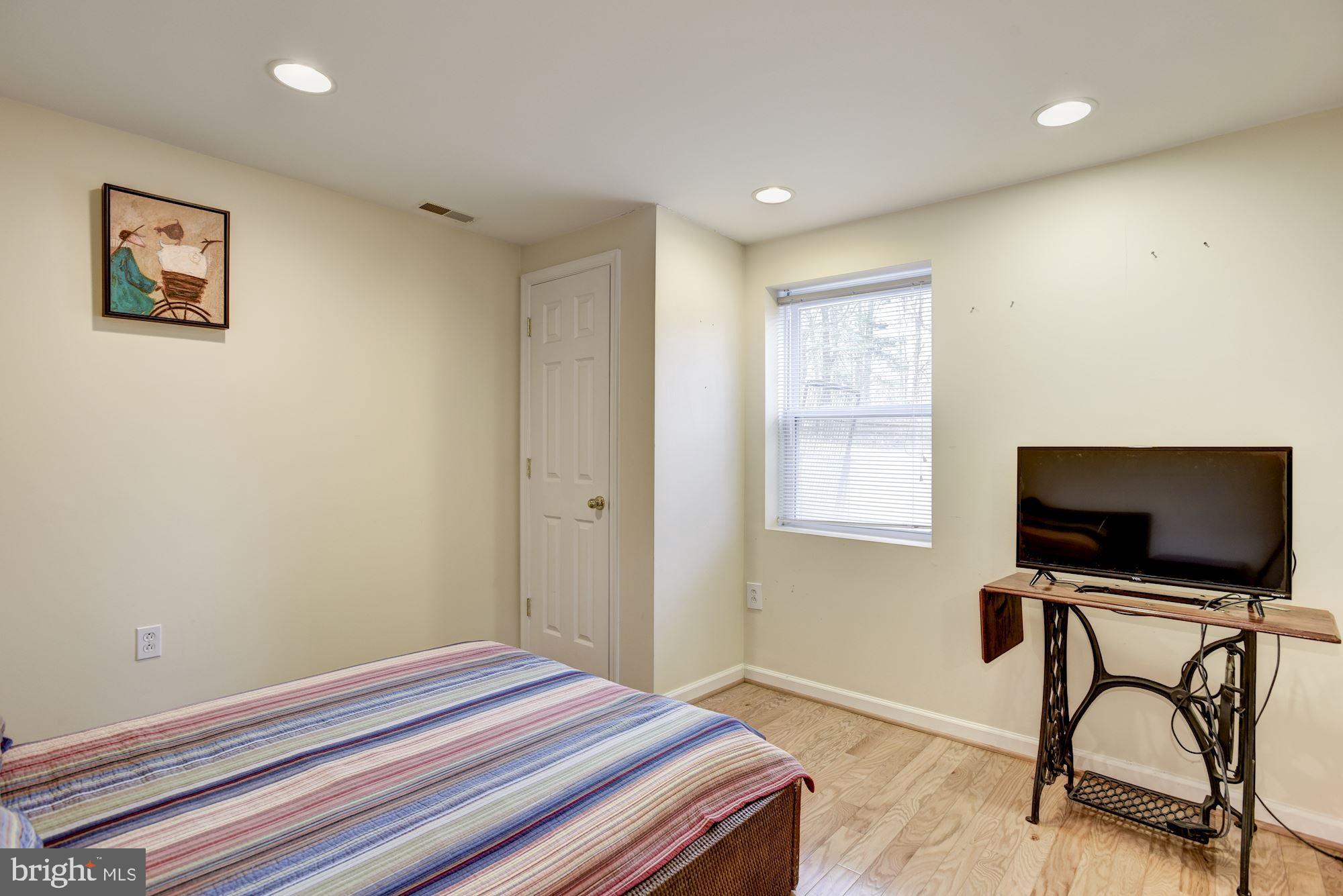 1401 Earnshaw Court Reston, VA 20190 - Photo 30 of 49 Lowest Level Bedroom #5