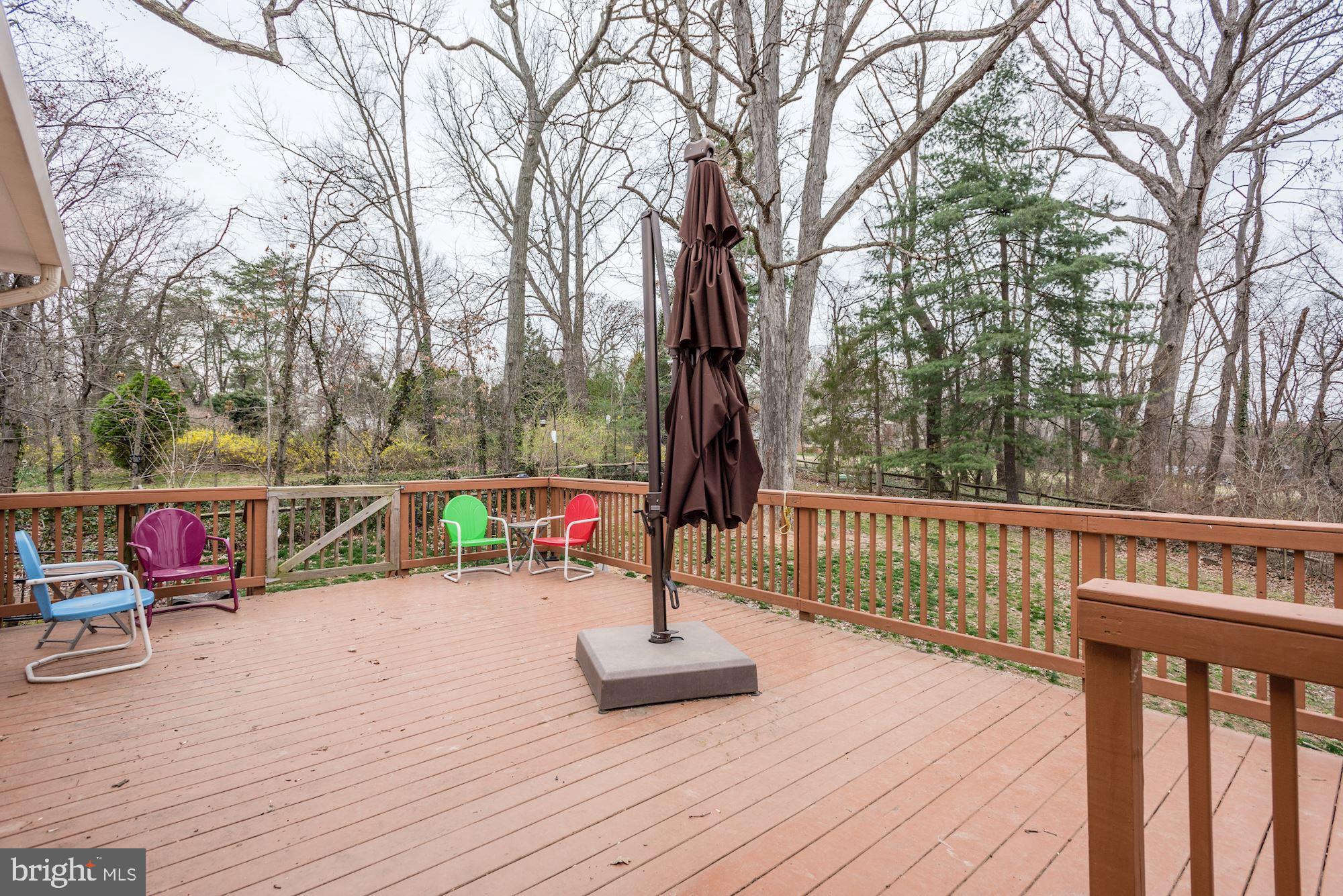 1401 Earnshaw Court Reston, VA 20190 - Photo 32 of 49 Oversize Deck