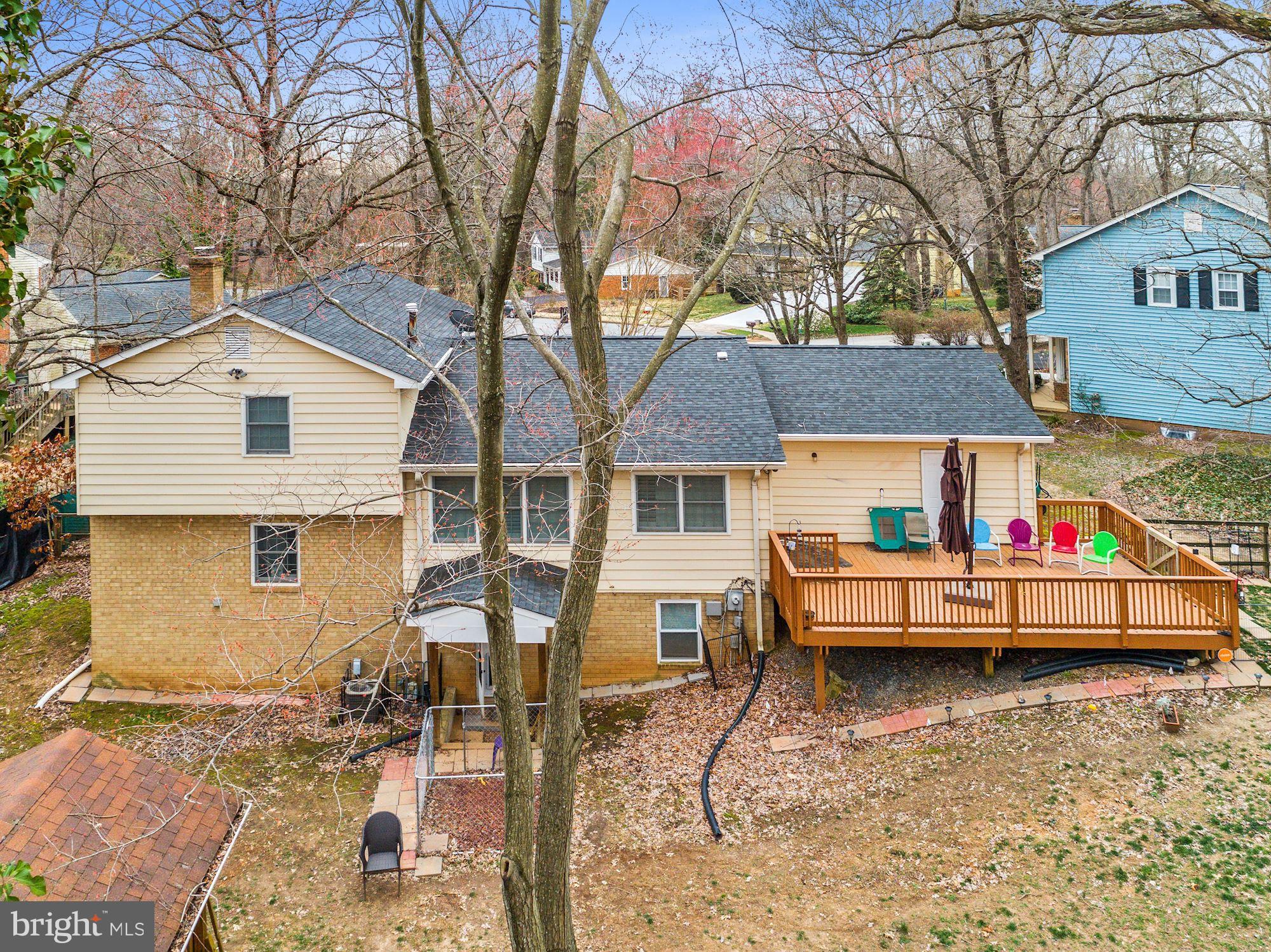 1401 Earnshaw Court Reston, VA 20190 - Photo 33 of 49 Rear View