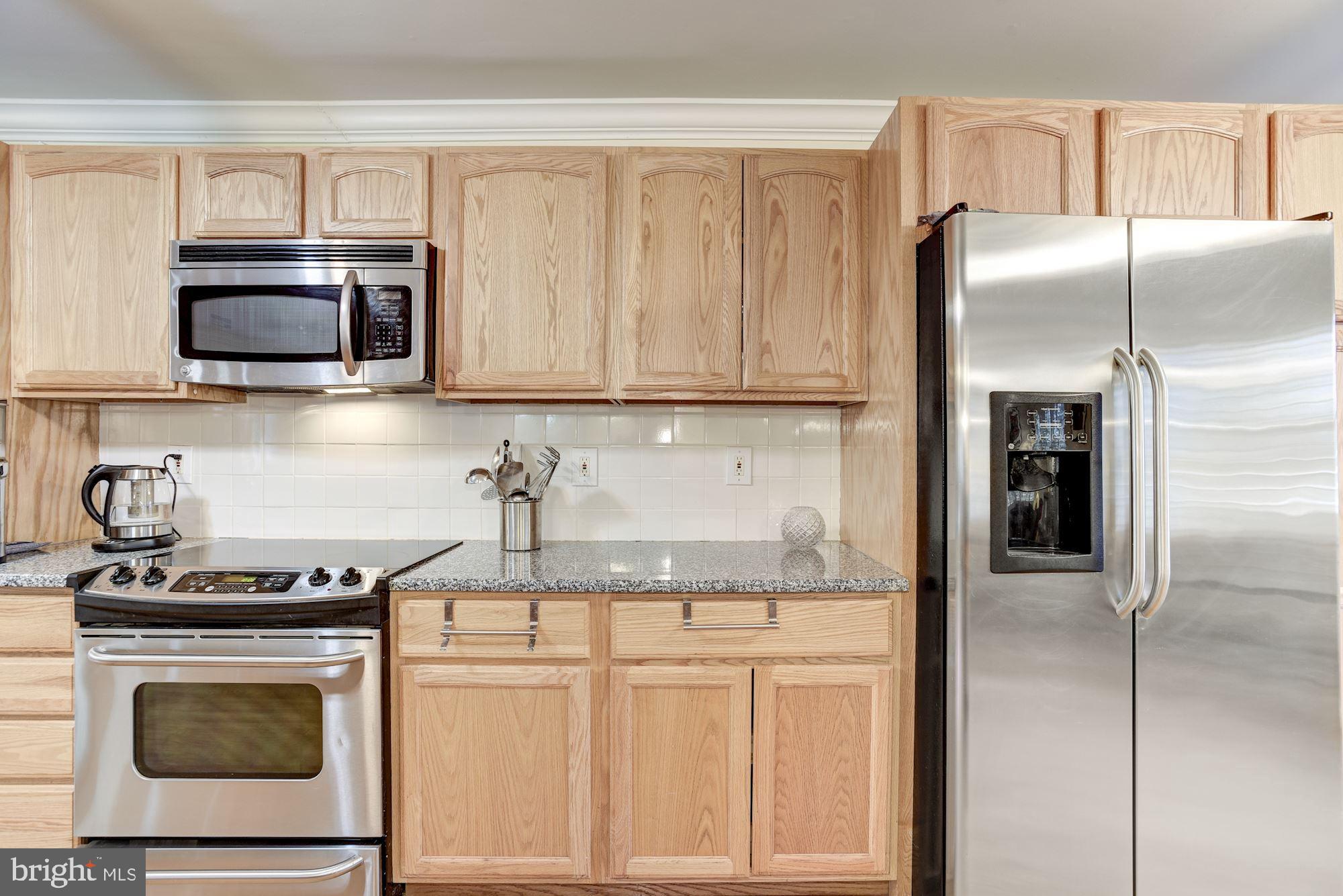 1401 Earnshaw Court Reston, VA 20190 - Photo 5 of 49 Kitchen