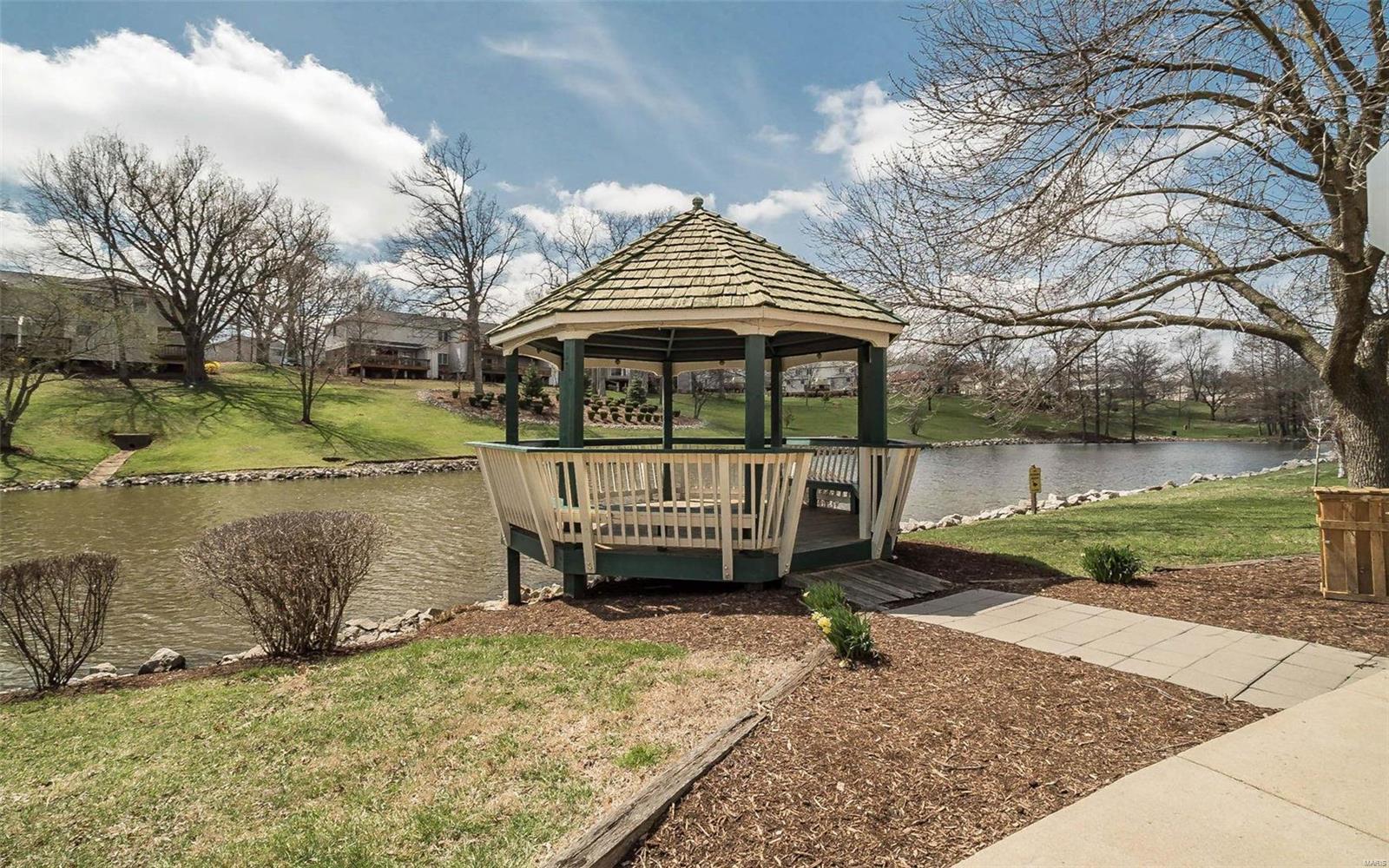 8836 Eager Road St. Louis, MO 63144 - Photo 19 of 22