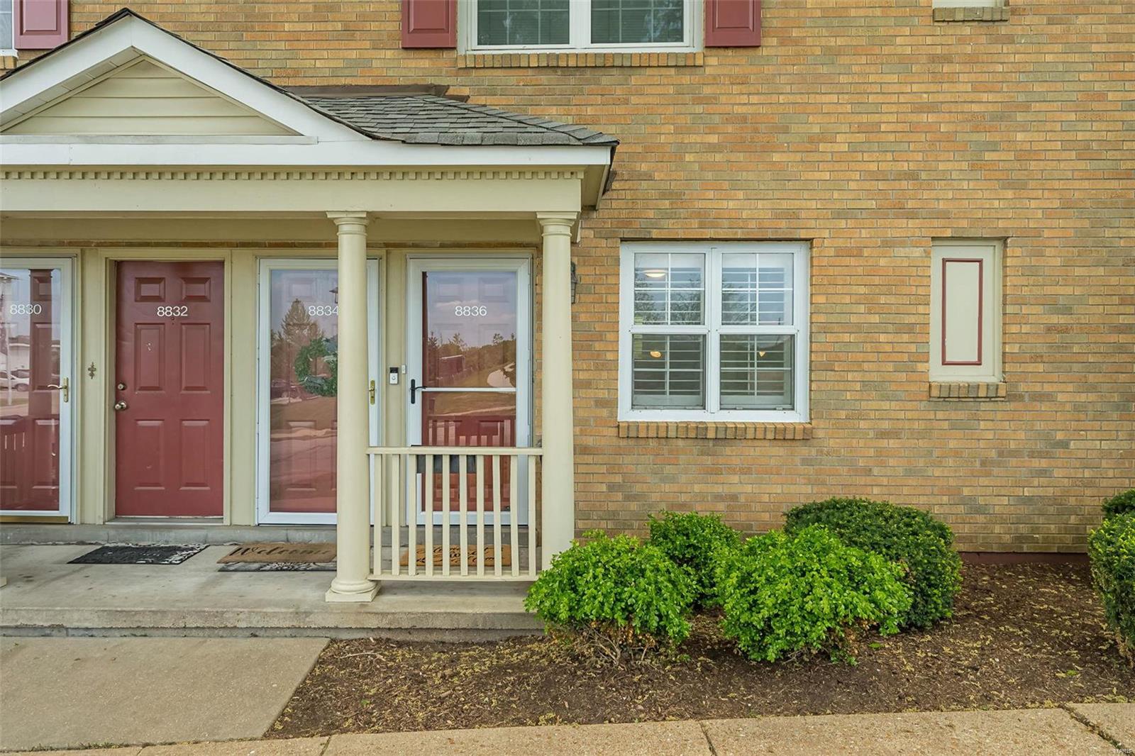 8836 Eager Road St. Louis, MO 63144 - Photo 2 of 22