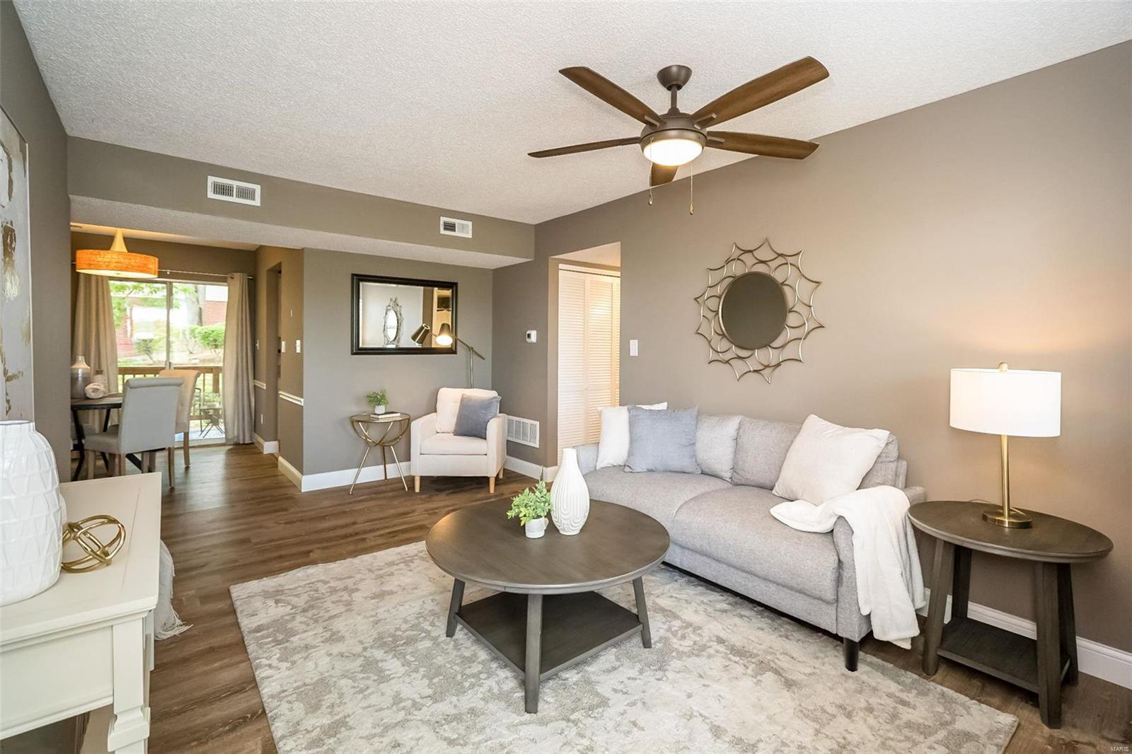 8836 Eager Road St. Louis, MO 63144 - Photo 3 of 22