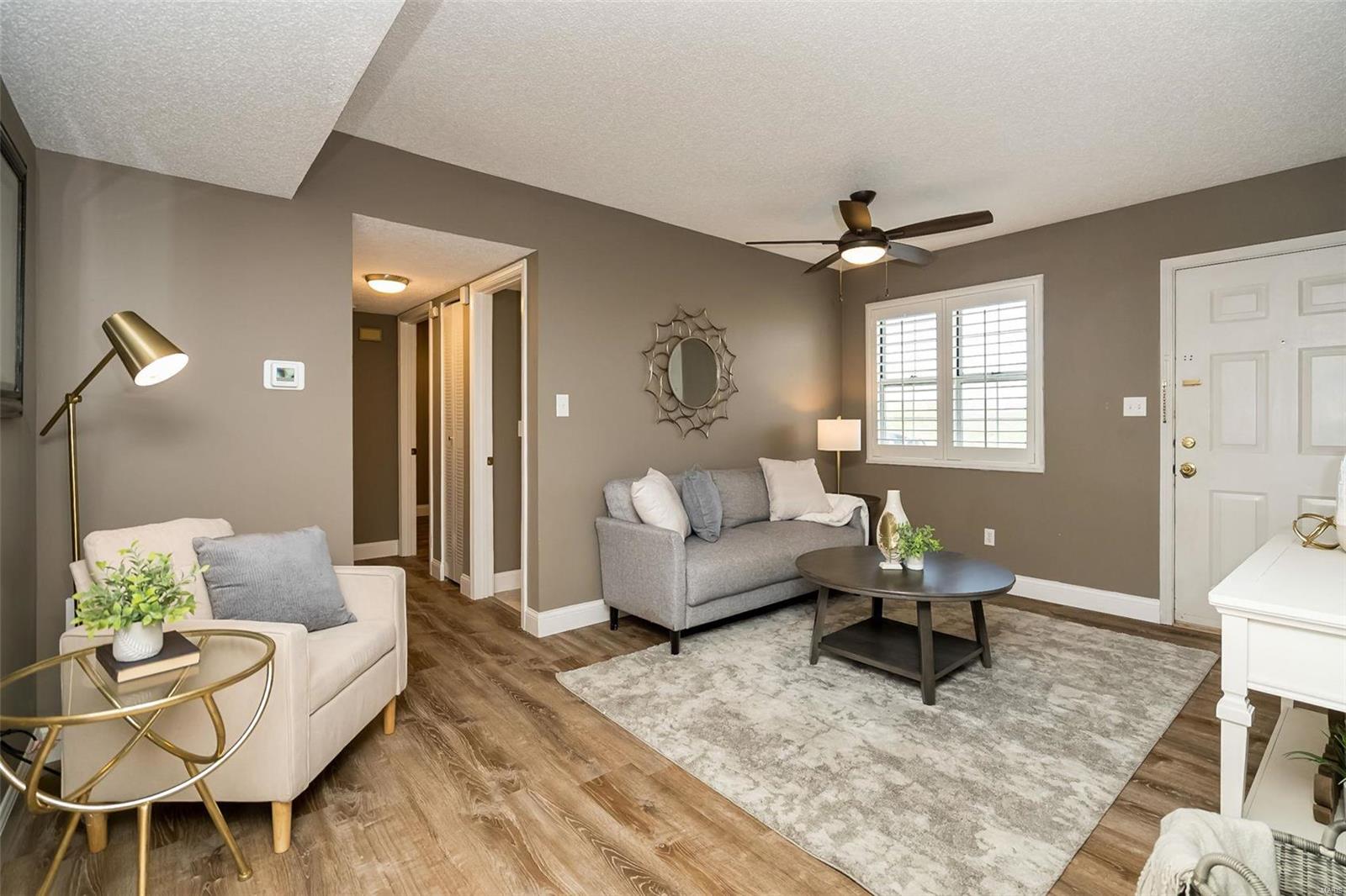 8836 Eager Road St. Louis, MO 63144 - Photo 4 of 22