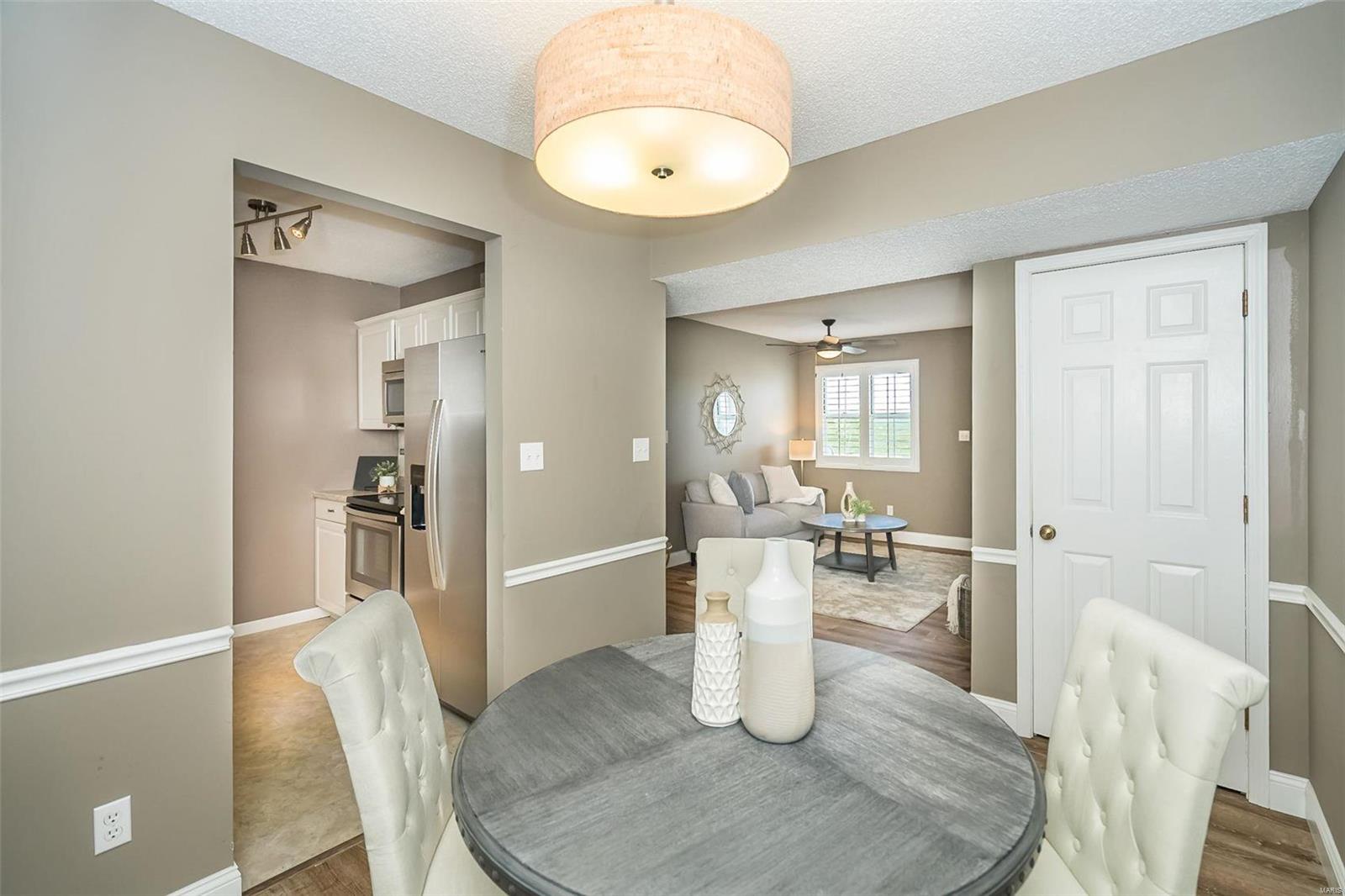 8836 Eager Road St. Louis, MO 63144 - Photo 9 of 22