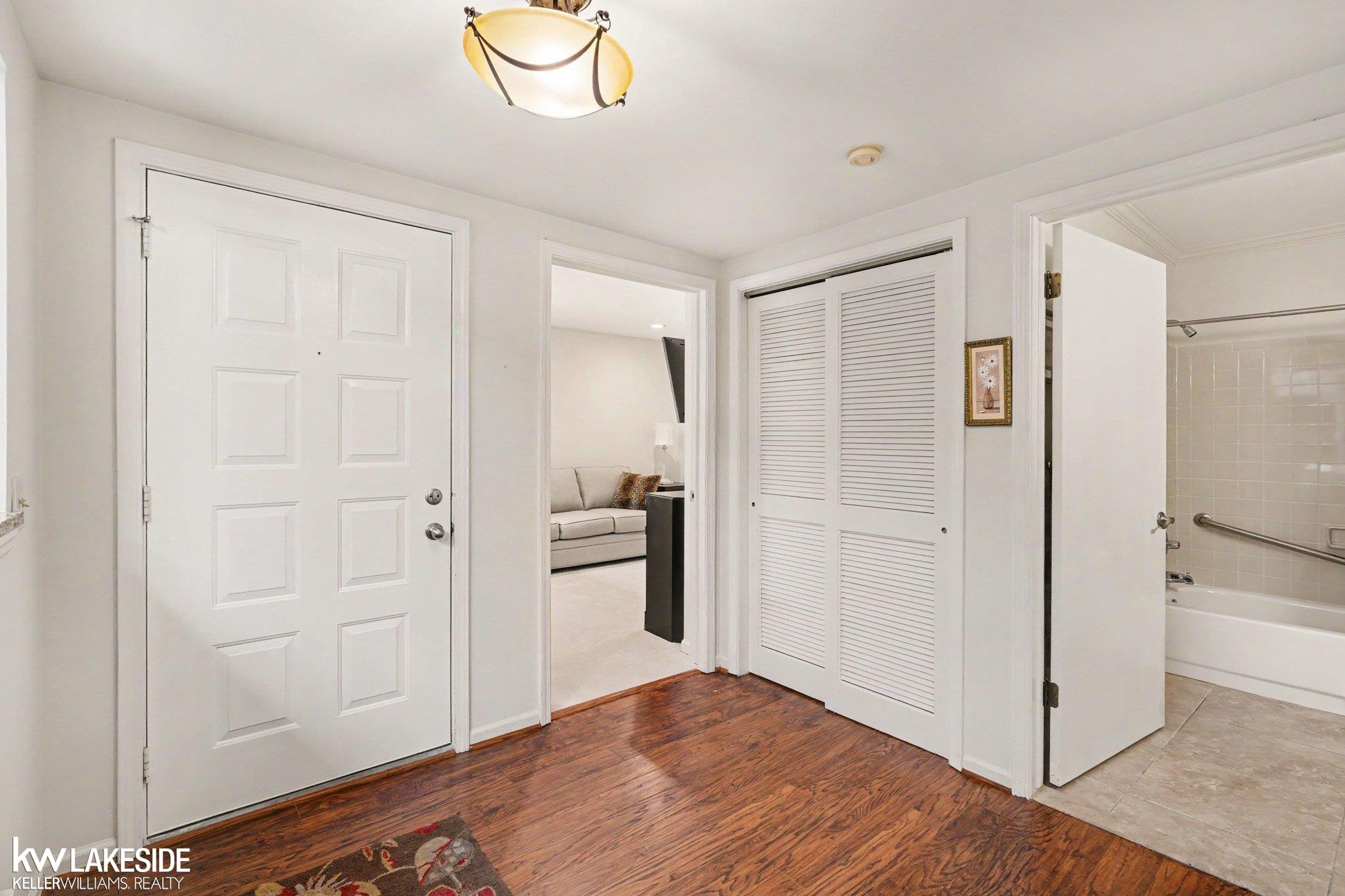 983 Wexford Way Rochester Hills, MI 48307 - Photo 15 of 27
