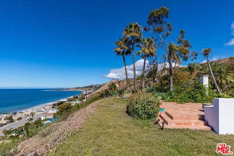 $5,495,000 | 21967 Pacific Coast Highway, Malibu, CA 90265