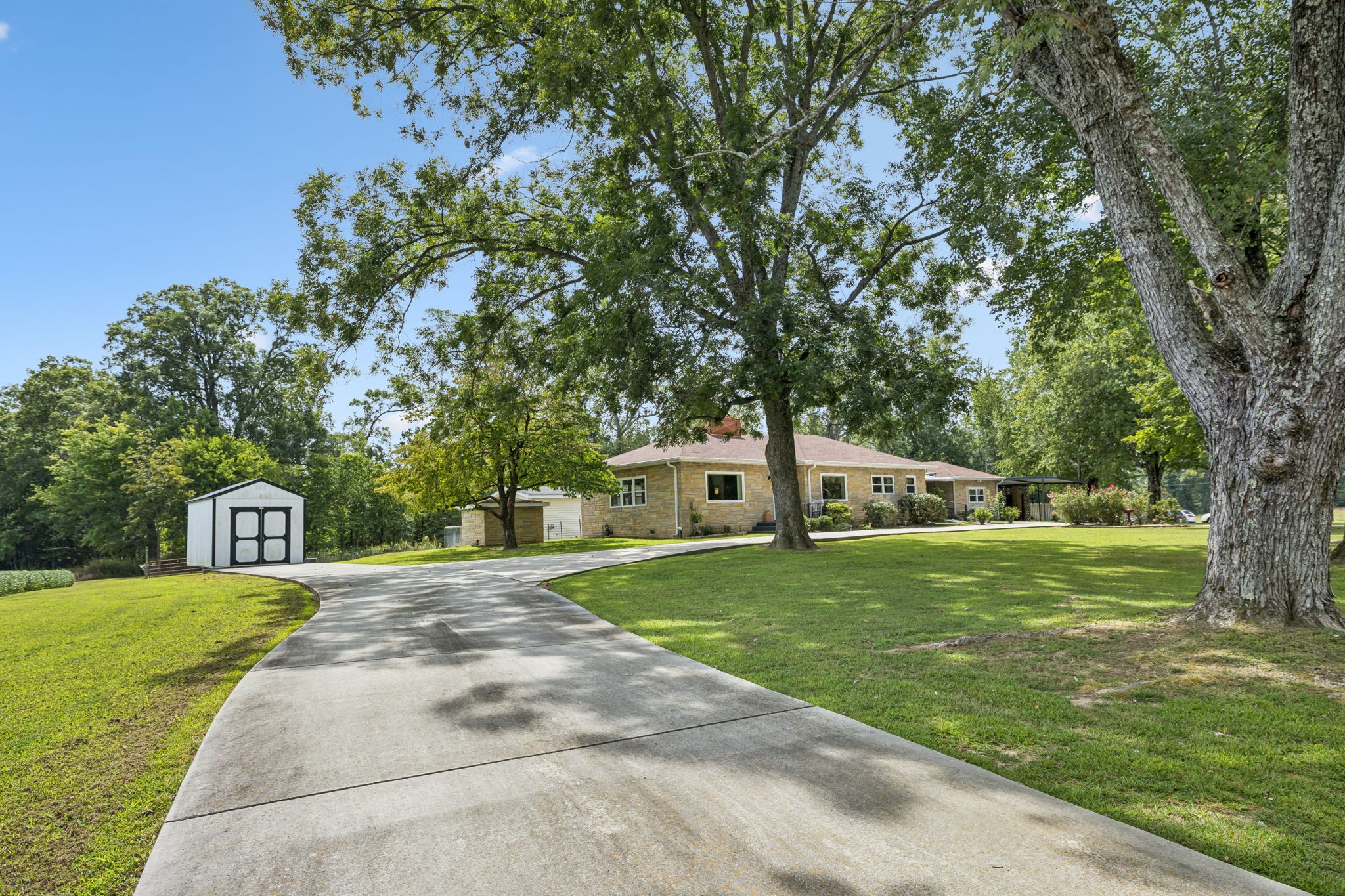 5362 Hillsboro Viola Road Manchester, TN 37355 - Photo 1 of 71