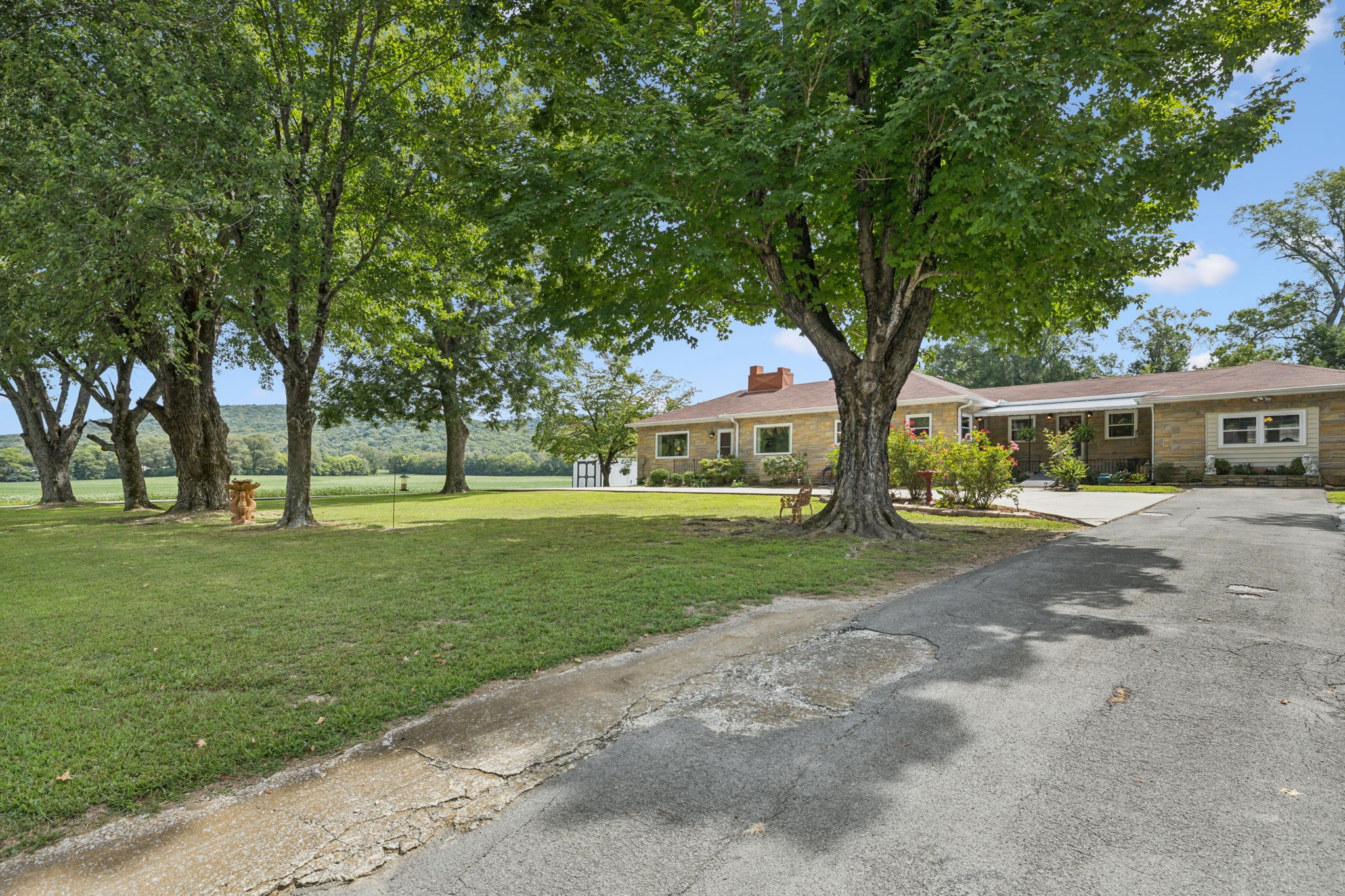 5362 Hillsboro Viola Road Manchester, TN 37355 - Photo 2 of 71