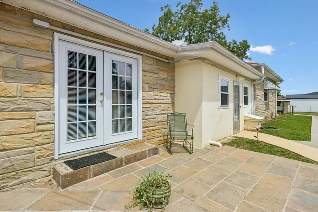 $430,000 | 5362 Hillsboro Viola Road, Manchester, TN 37355