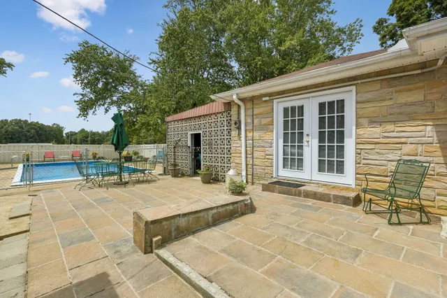 $430,000 | 5362 Hillsboro Viola Road, Manchester, TN 37355