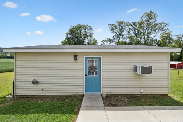 $430,000 | 5362 Hillsboro Viola Road, Manchester, TN 37355