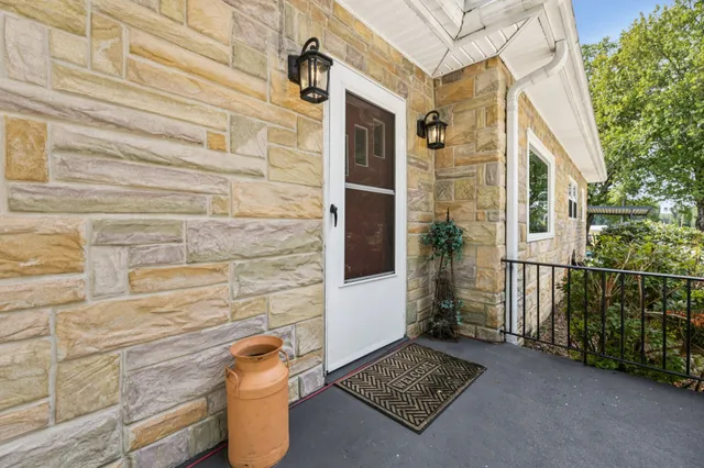 $430,000 | 5362 Hillsboro Viola Road, Manchester, TN 37355