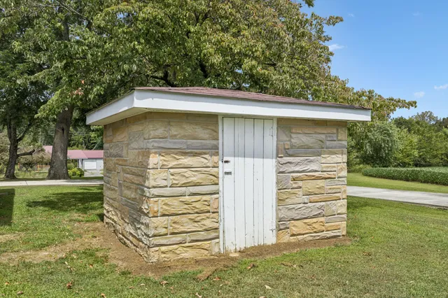 $430,000 | 5362 Hillsboro Viola Road, Manchester, TN 37355