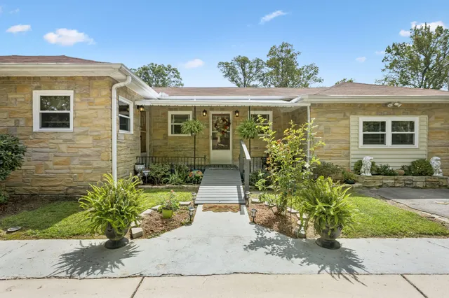 $430,000 | 5362 Hillsboro Viola Road, Manchester, TN 37355