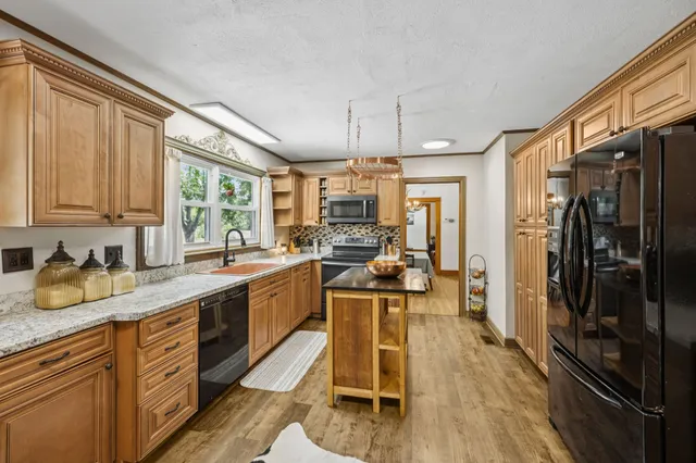 $430,000 | 5362 Hillsboro Viola Road, Manchester, TN 37355