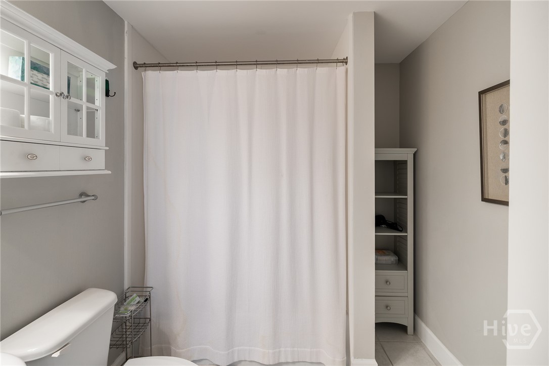 250 West Broad Street, Unit 720 Athens, GA 30601 - Photo 17 of 34