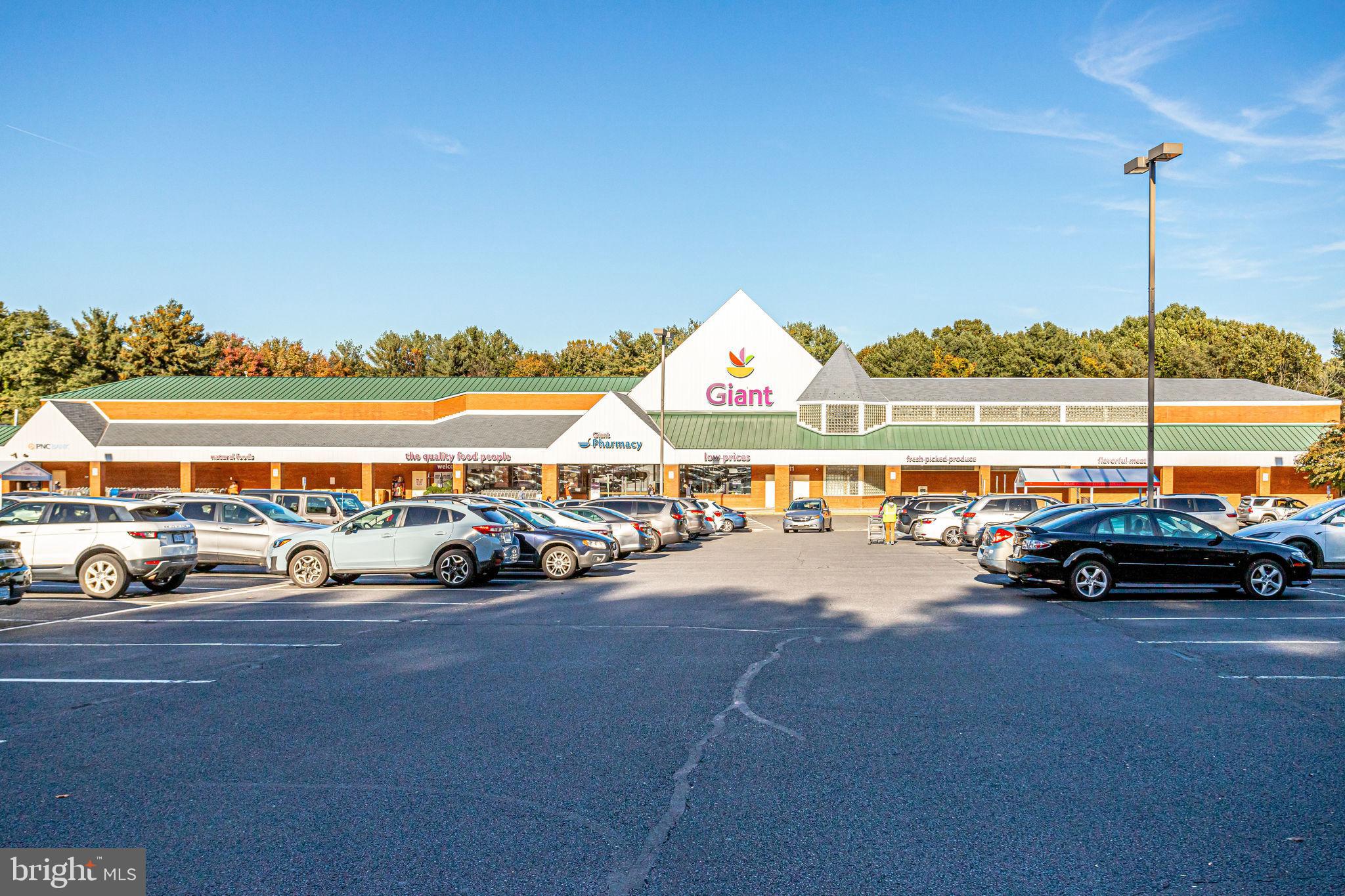 5832 Canvasback Road Burke, VA 22015 - Photo 53 of 59 Burke Shopping