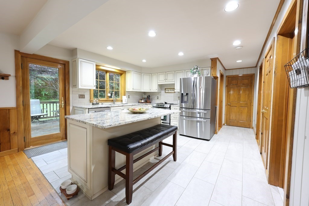 15 Vinton Road Sturbridge, MA 01566 - Photo 6 of 40 Gallery Image 6