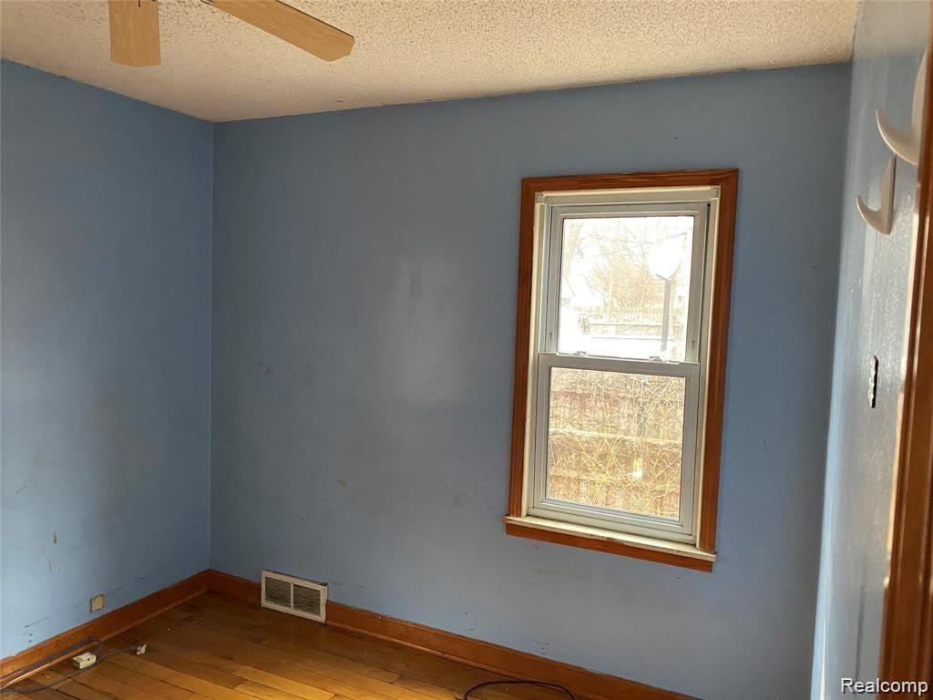 19157 Edinborough Road Detroit, MI 48219 - Photo 6 of 6