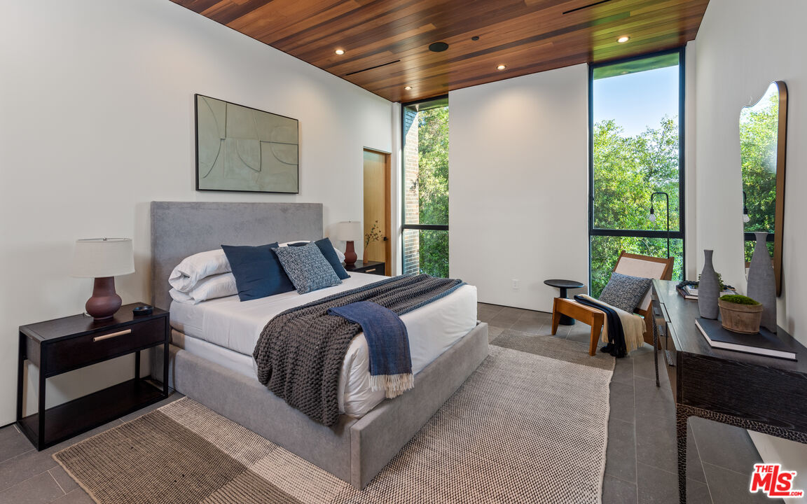 9705 Oak Pass Road Beverly Hills, CA 90210 - Photo 18 of 35 Gallery Image 18
