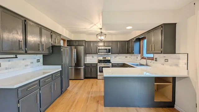 $3,000 | 26615 South Kimberly Lane, Channahon, IL 60410