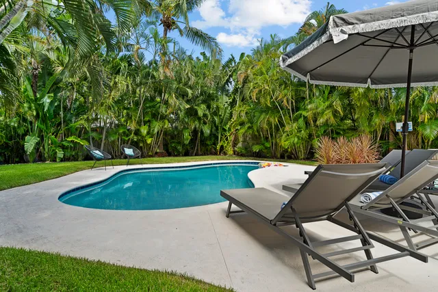 a view of outdoor space yard swimming pool and patio