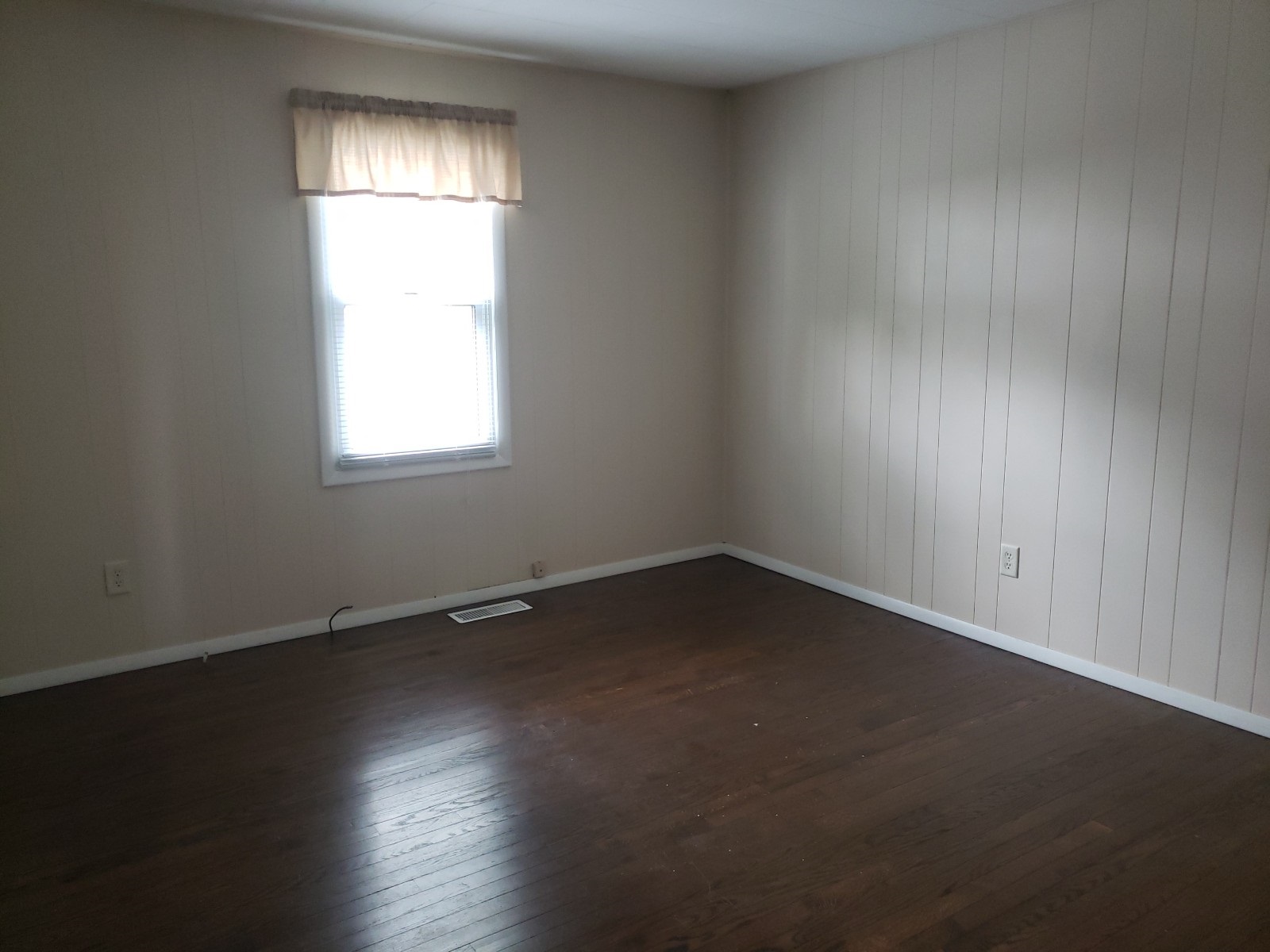 692 Harold Smith Road Bedford, IN 47421 - Photo 18 of 28