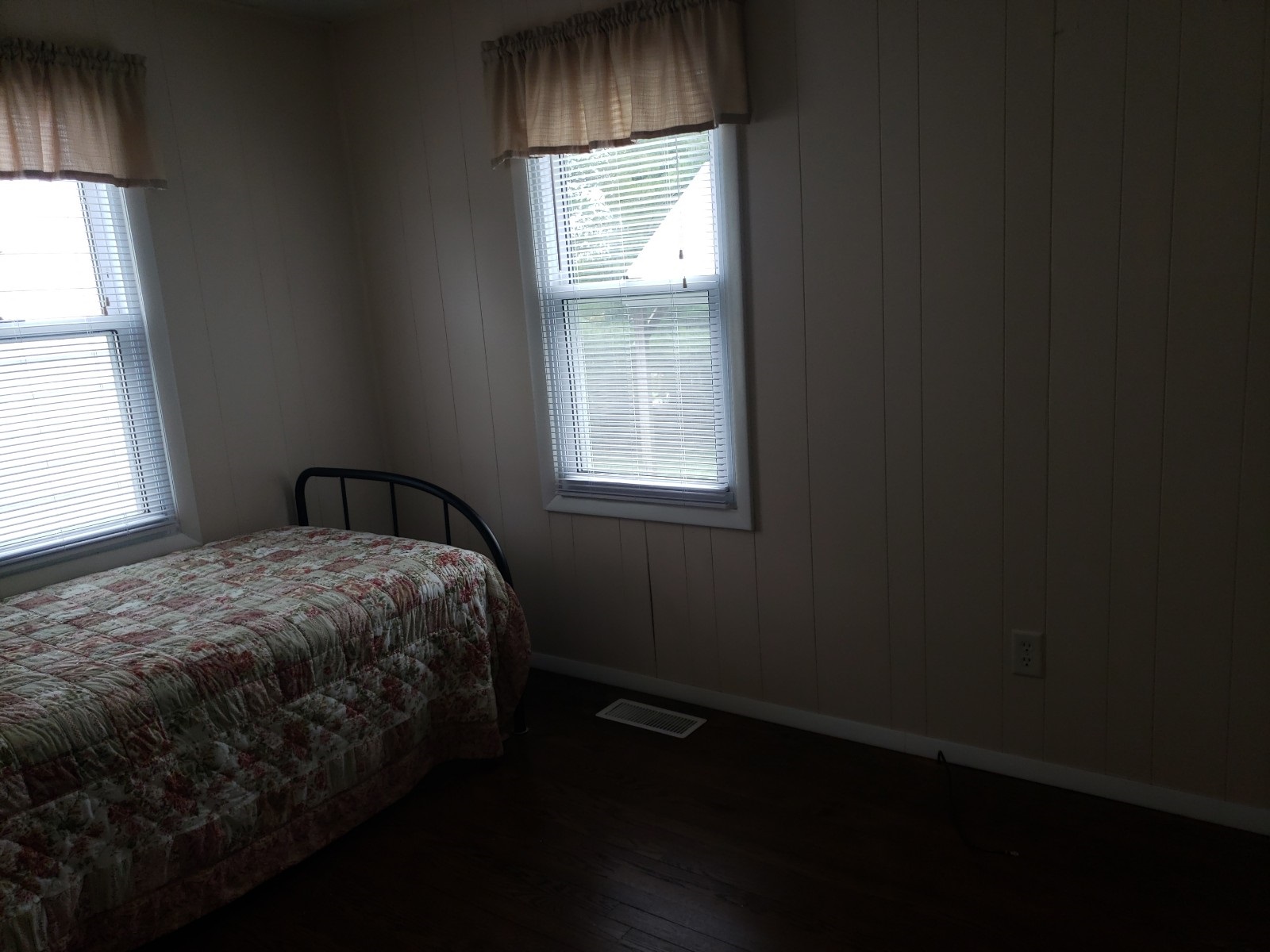 692 Harold Smith Road Bedford, IN 47421 - Photo 22 of 28