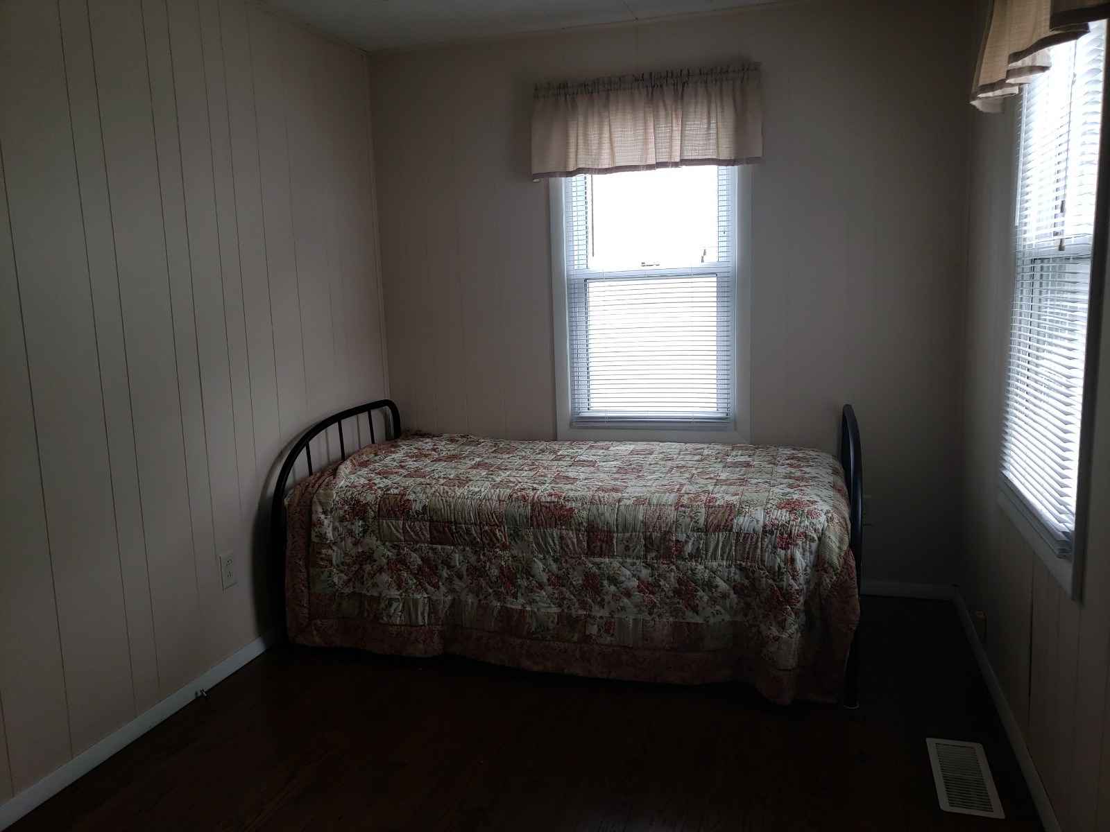692 Harold Smith Road Bedford, IN 47421 - Photo 23 of 28