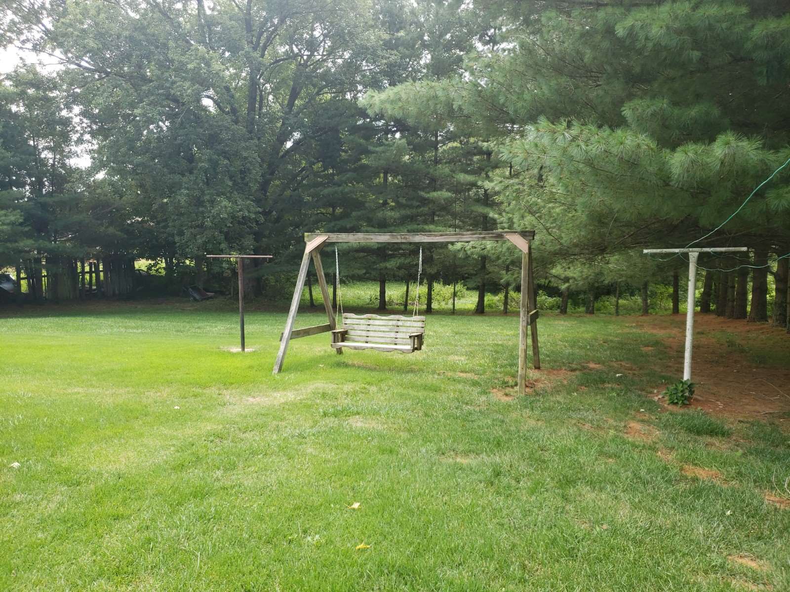 692 Harold Smith Road Bedford, IN 47421 - Photo 7 of 28