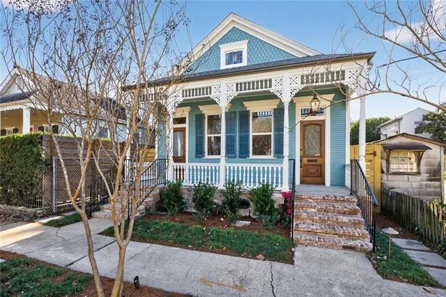 $1,900 | 8226 Burthe Street, New Orleans, LA 70118