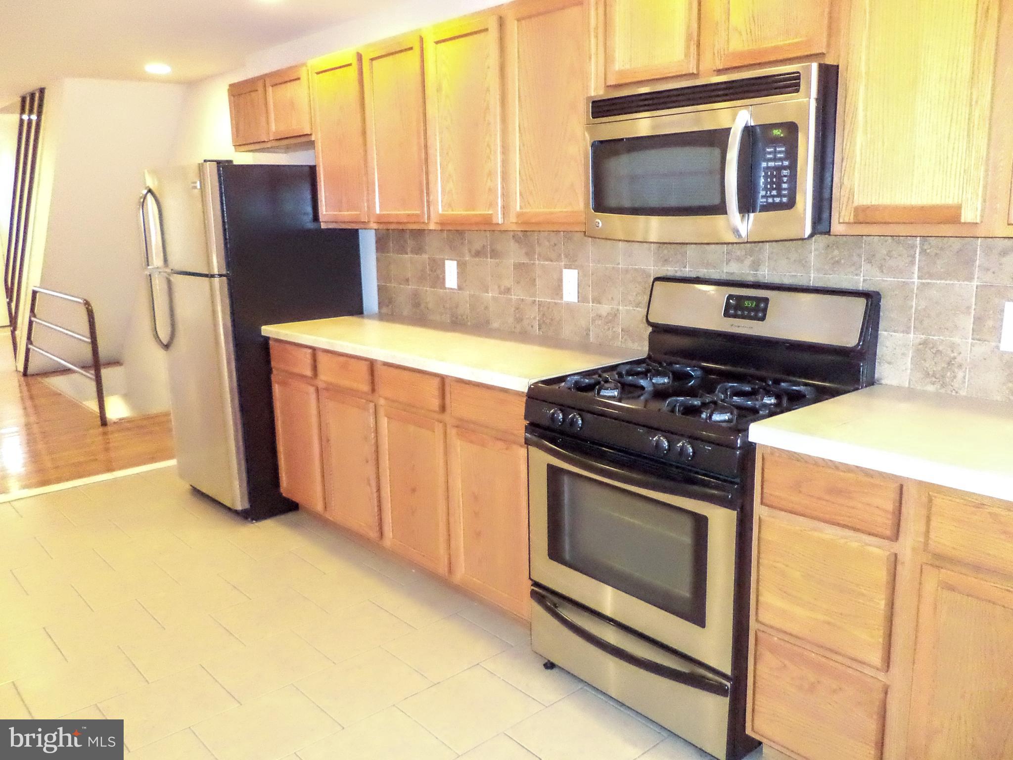 2312 Moore Street Philadelphia, PA 19145 - Photo 5 of 13