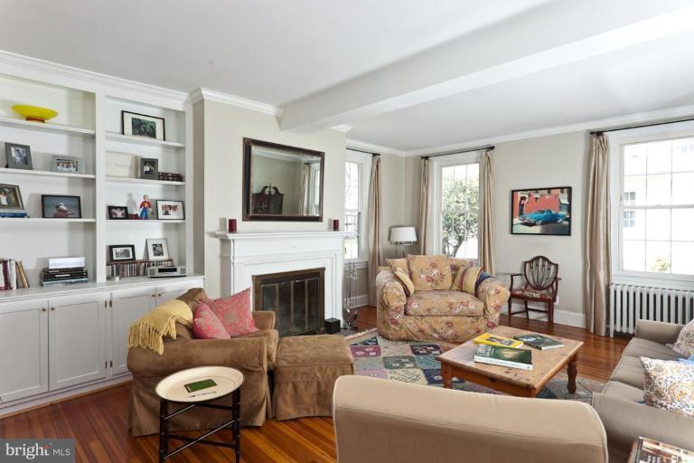 415 Cedarcroft Road Baltimore, MD 21212 - Photo 2 of 30 Living Room
