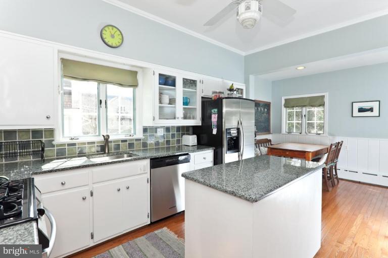 415 Cedarcroft Road Baltimore, MD 21212 - Photo 12 of 30 Kitchen