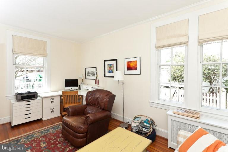 415 Cedarcroft Road Baltimore, MD 21212 - Photo 10 of 30 Den