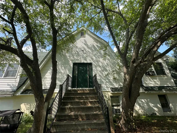 $1,650 | 15-17 Kelly Lane, Unit C, Pine Bush, NY 12566