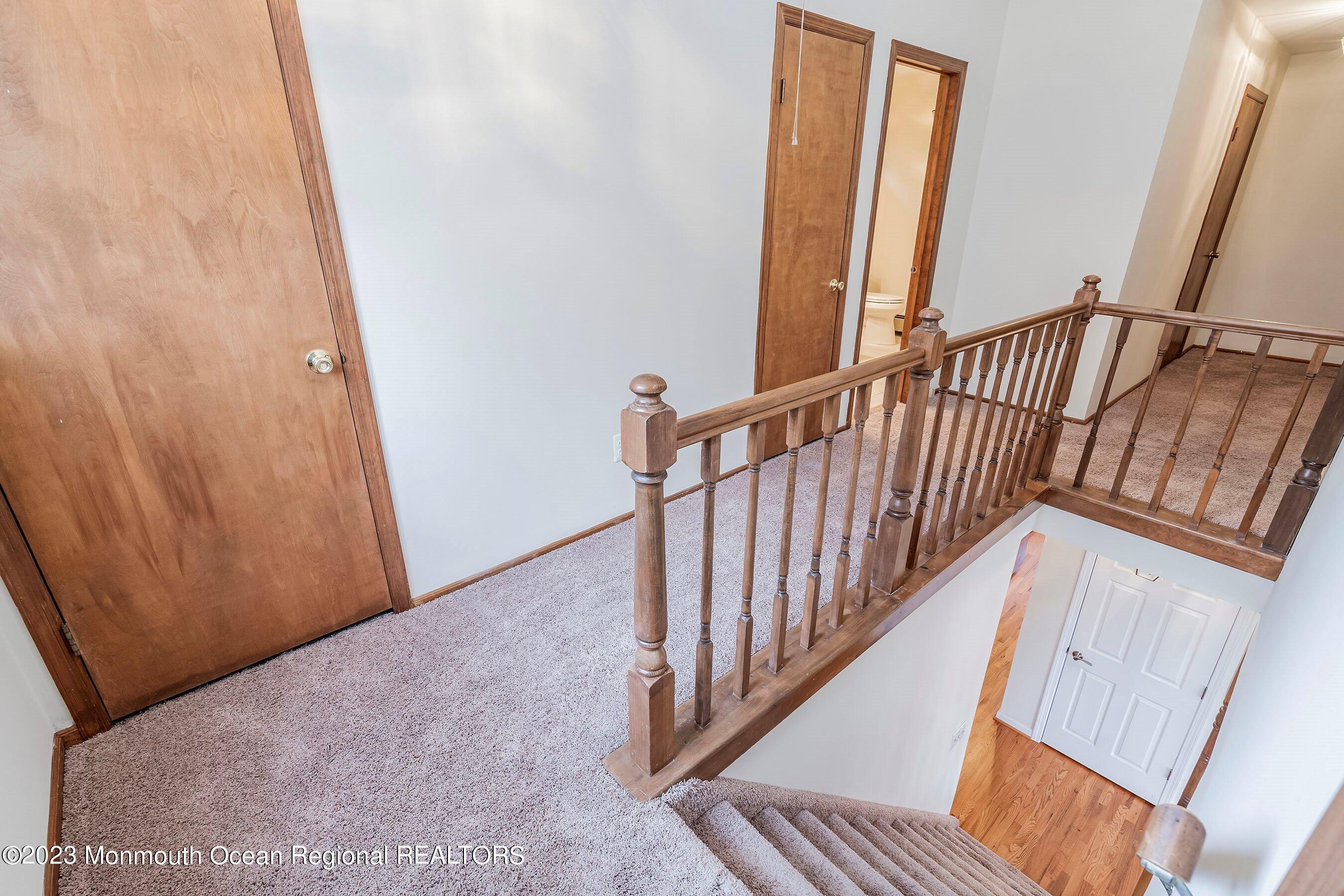 2 Rochester Drive Brick, NJ 08723 - Photo 29 of 52 29-Stairway