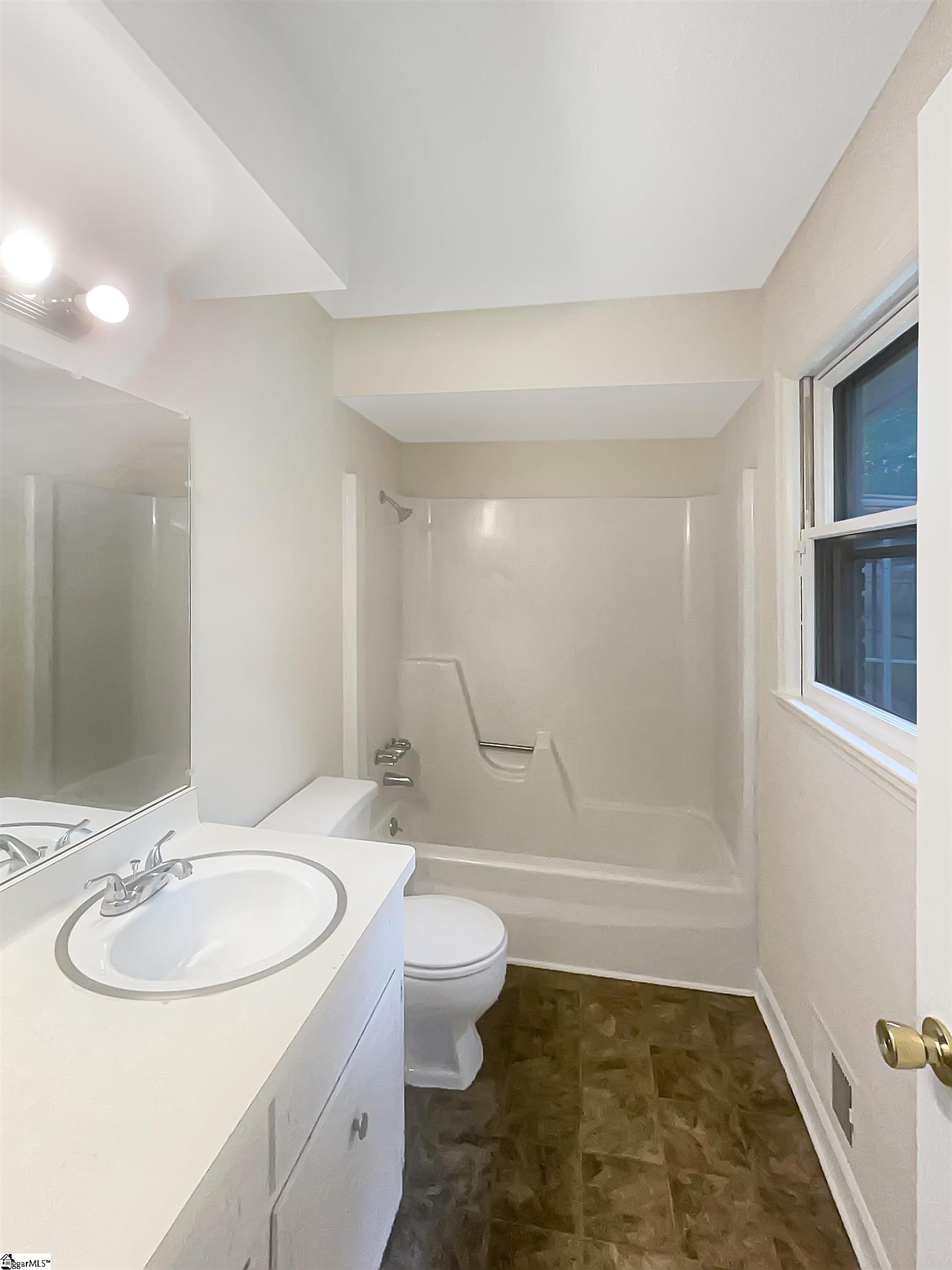 175 Coldstream Drive Boiling Springs, SC 29316 - Photo 17 of 25 Gallery Image 17