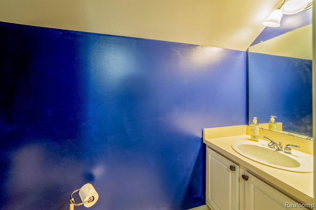 17026 Farmington Road Livonia, MI 48154 - Photo 27 of 36 Gallery Image 27