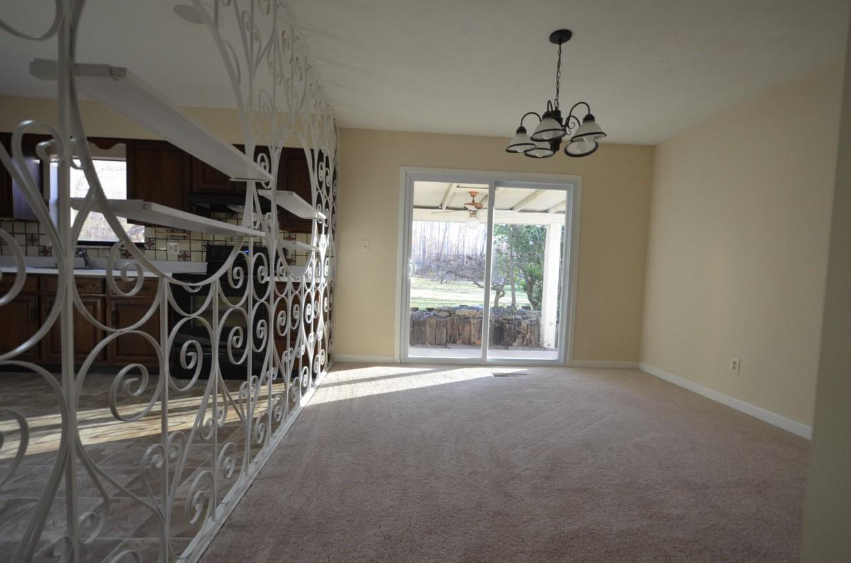 9729 Rutledge Pike Corryton, TN 37721 - Photo 5 of 17 003a-Dining Room
