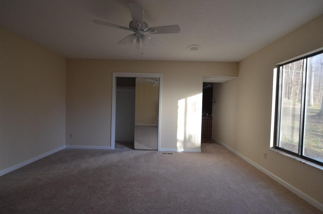 9729 Rutledge Pike Corryton, TN 37721 - Photo 6 of 17 004a-Master Bedroom