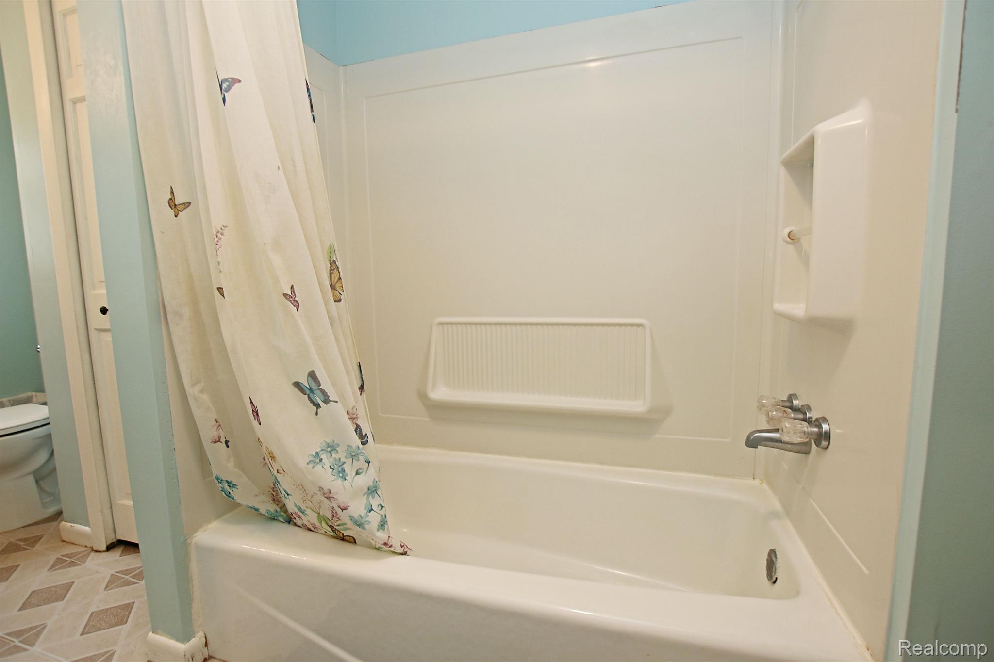 985 North Baldwin Road Oxford, MI 48371 - Photo 19 of 50 Gallery Image 19