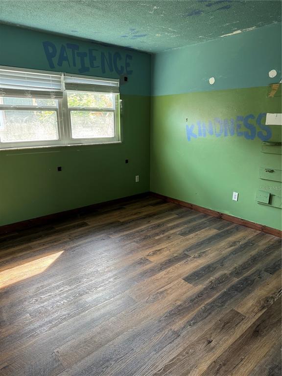 861 Palermo Road St. Augustine, FL 32086 - Photo 22 of 33 a room with a window and a ceiling fan