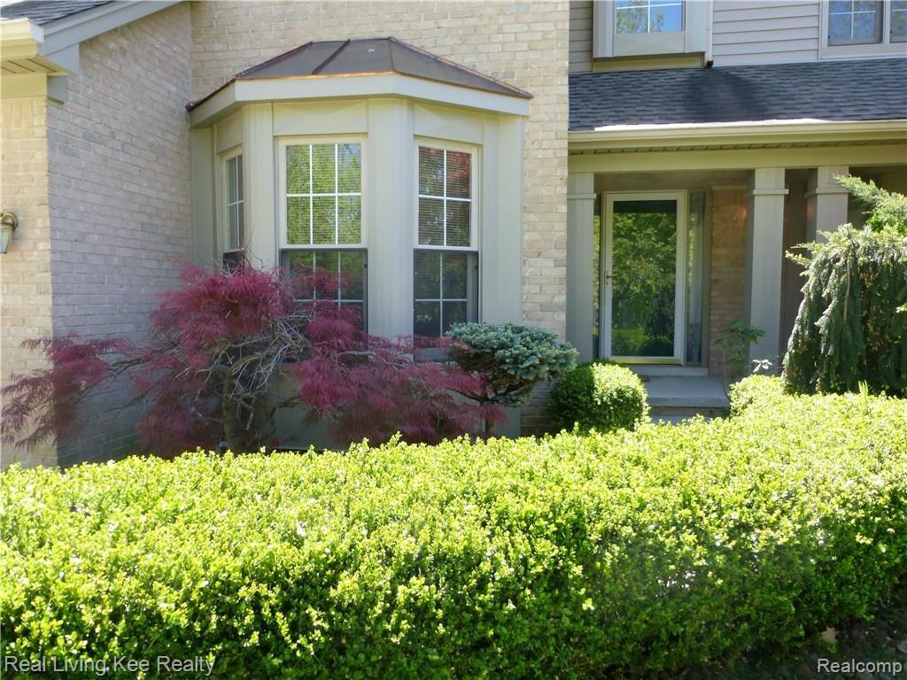 3579 Joshua Drive Rochester Hills, MI 48307 - Photo 2 of 38