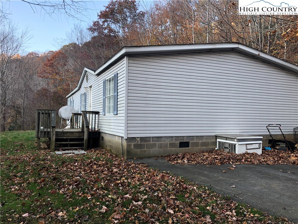 3017 3 Top Road Creston, NC 28615 - Photo 20 of 24 Gallery Image 20
