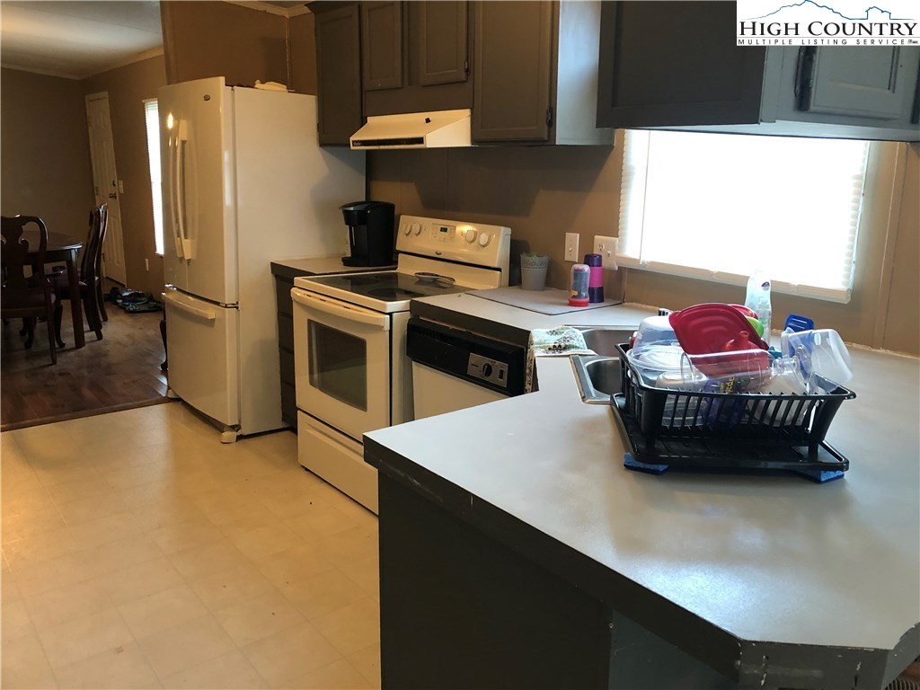 3017 3 Top Road Creston, NC 28615 - Photo 7 of 24 Gallery Image 7