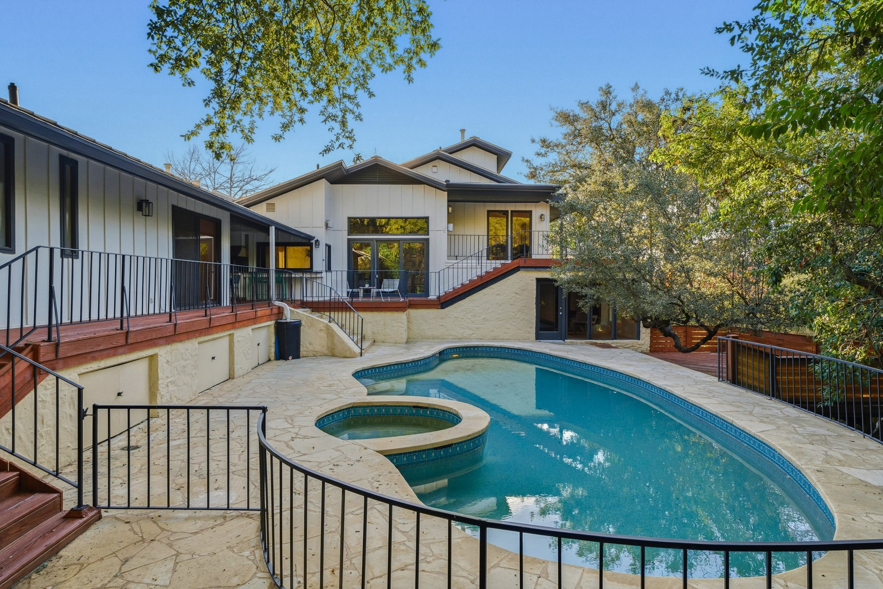 2609 Maria Anna Road Austin, TX 78703 - Photo 28 of 32