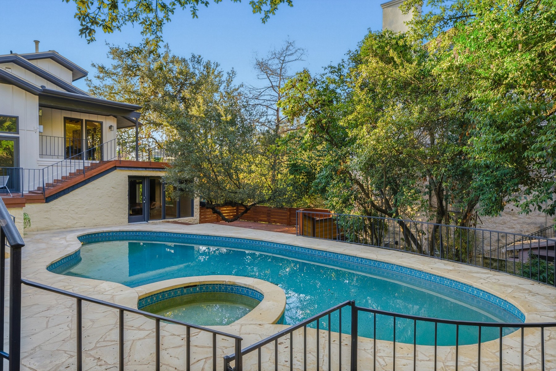 2609 Maria Anna Road Austin, TX 78703 - Photo 29 of 32