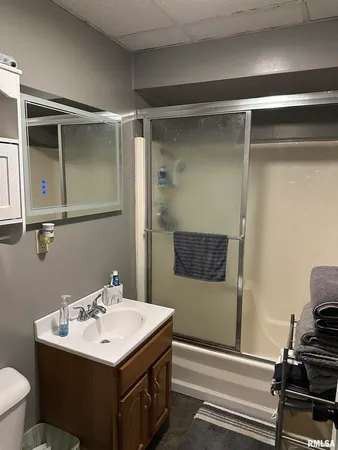 $117,000 | 401 North Division Street, Unit A & B, Du Quoin, IL 62832